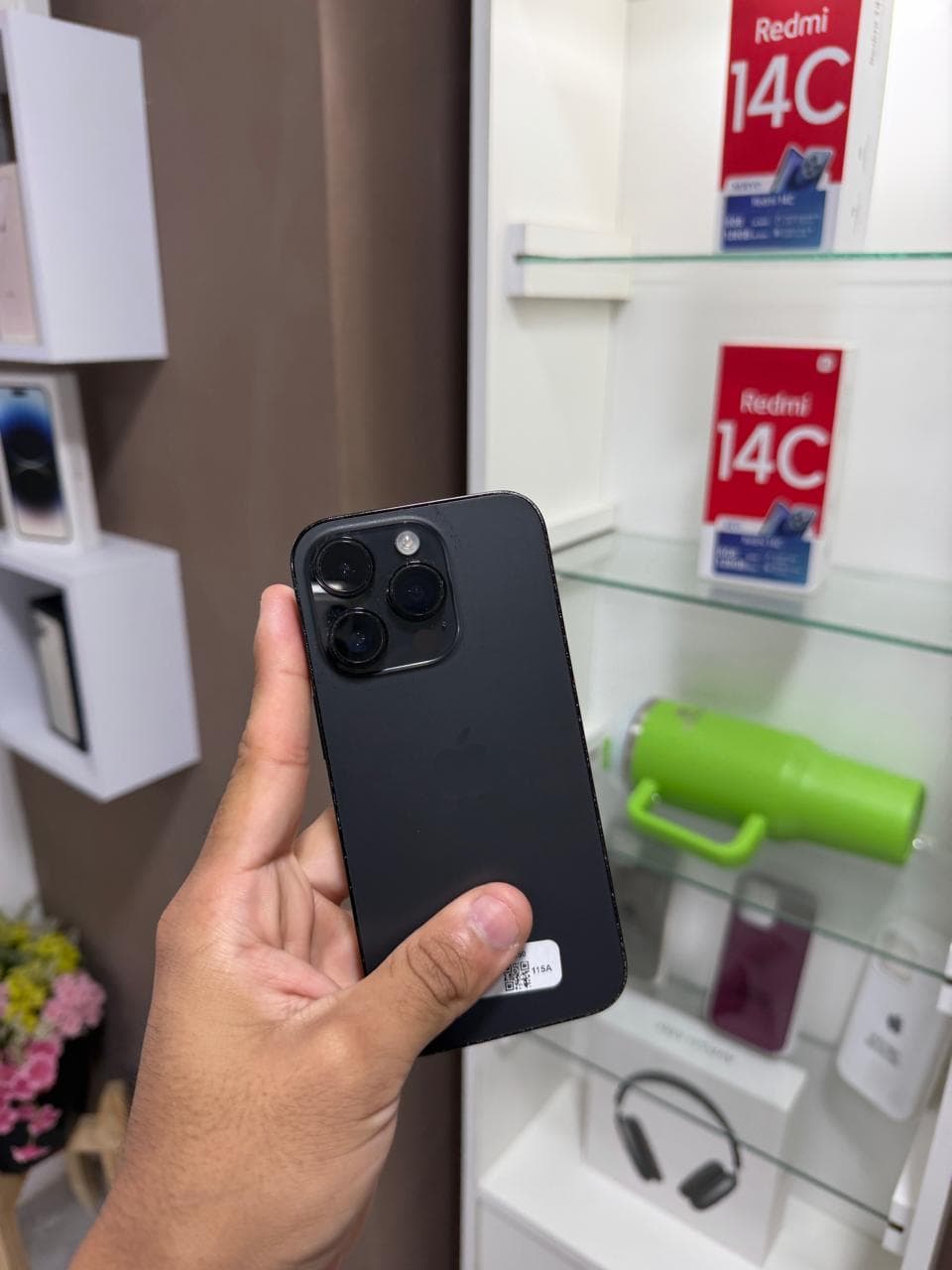 iPhone 16 Pro Titanio Negro