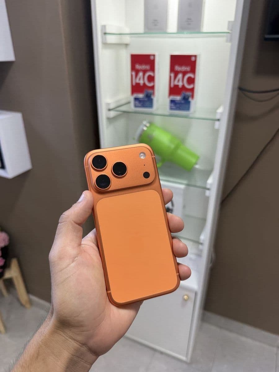 iPhone 17 Pro Naranja Cósmico